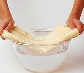 borogatás mentával és sóval a körömgomba kezelésére